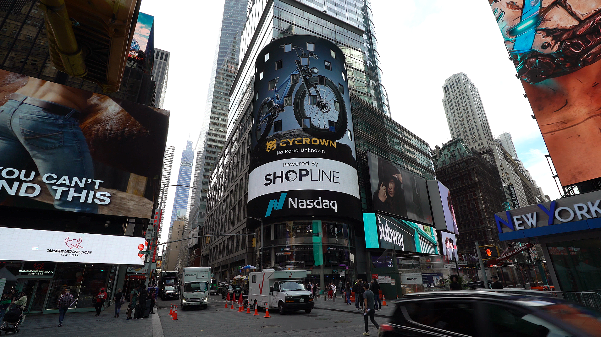 CYCROWN Lights Up Times Square: A New Milestone in Global E-Bike Innovation