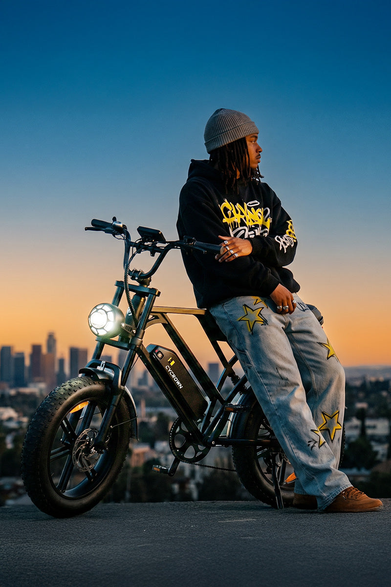 CycHunter 2.0 Moped-Style Ebike – CYCROWN